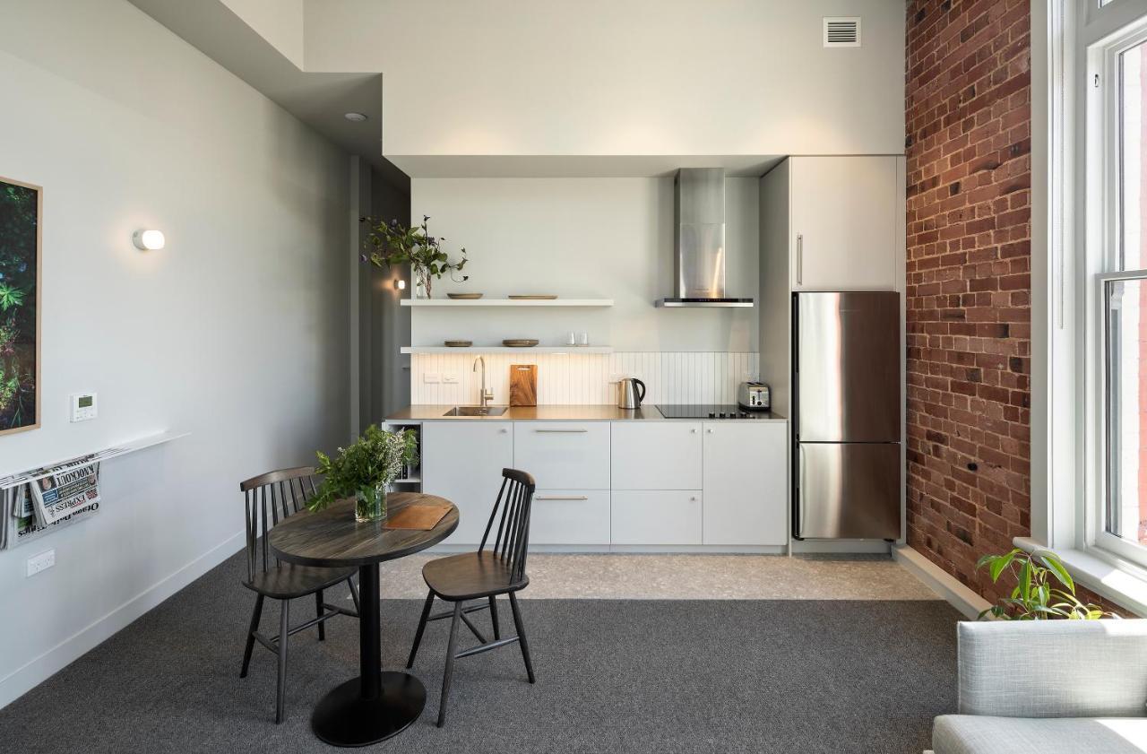 The Chamberson Hotell Dunedin Eksteriør bilde A kitchen in a student apartment at the University of Melbourne