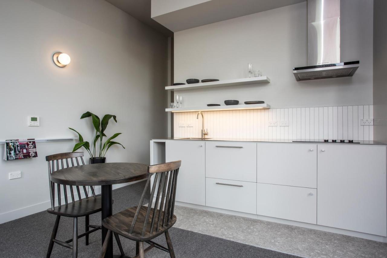 The Chamberson Hotell Dunedin Eksteriør bilde A modern kitchen